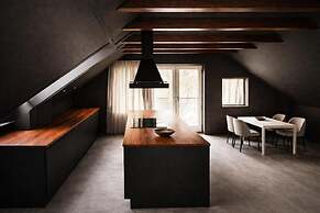 Four Seasons Spring Suite