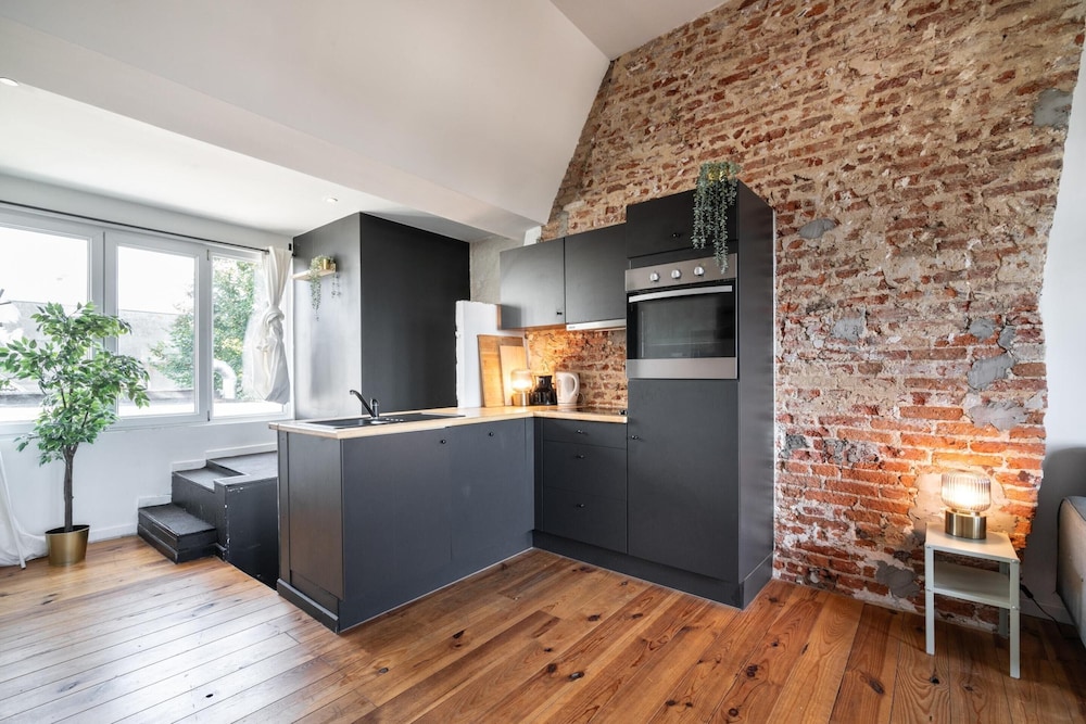 Two-bedroom Apartment by the River