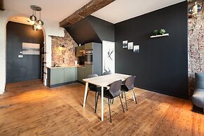 Two-bedroom Apartment by the River