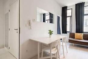 Cozy Antwerp Apartment Stay for 7
