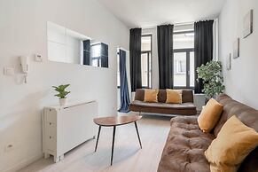 Cozy Antwerp Apartment Stay for 7