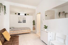 Cozy Antwerp Apartment Stay for 7