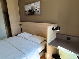 Premiere Classe Warsaw Airport