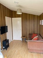 Cabin Sleeps 4 With Parking
