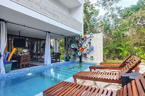 Private Xpu Ha Beach Access: 6,700-sq-ft Villa