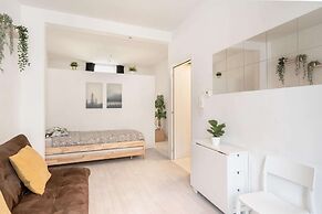 Modern 1BR Stay for 7 in Antwerp