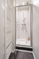 Modern 1BR Stay for 7 in Antwerp