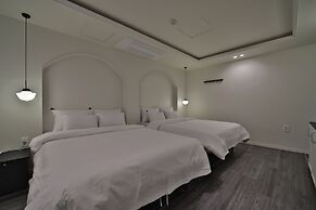 Gwangju Grand Maison Baobab Hotel