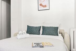 Bright Parisian 1BR by Champs