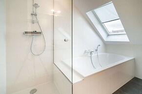 2-bedroom Apartment in Central Location