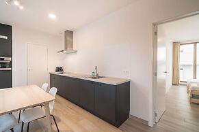 Urban Chic Apartment With Terrace