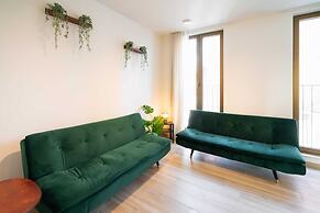 Urban Chic Apartment With Terrace