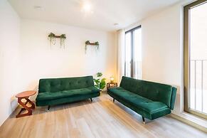 Urban Chic Apartment With Terrace