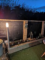 Bungalow Sleeps 4 With Parking