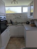 Bungalow Sleeps 4 With Parking