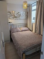 Bungalow Sleeps 4 With Parking