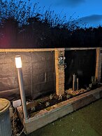 Bungalow Sleeps 4 With Parking
