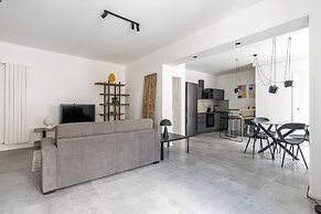 Ballarò Duplex with Terrace by Wonderful Italy