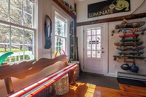 Ping-pong & Fire Pit! Renovated Marshfield Cottage