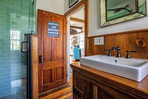Ping-pong & Fire Pit! Renovated Marshfield Cottage