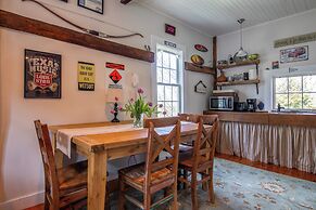 Ping-pong & Fire Pit! Renovated Marshfield Cottage