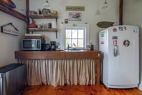 Ping-pong & Fire Pit! Renovated Marshfield Cottage