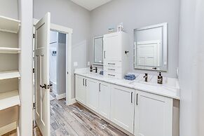 Spacious Barndominium Near Branson w/ Game Rooms