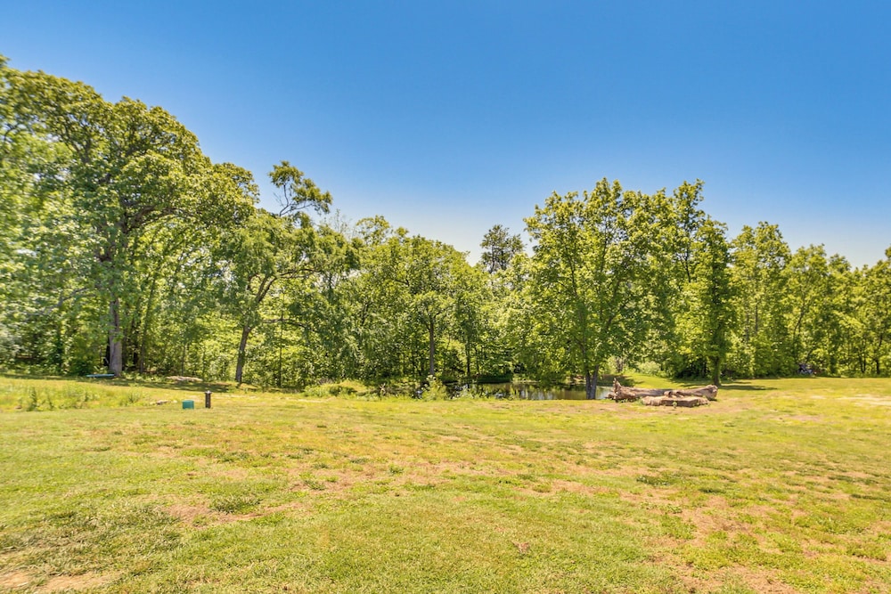 Spacious Barndominium Near Branson w/ Game Rooms