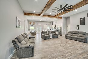 Spacious Barndominium Near Branson w/ Game Rooms