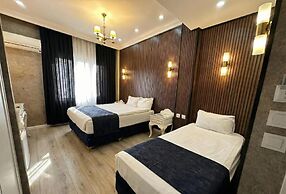 B Coner Hotel Bistro