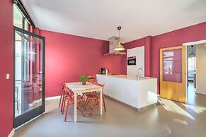 Spacious Stay for 9 in Antwerp