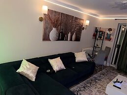 2 Bedroom With Electric Charging and Parking
