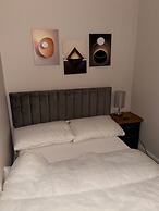 2 Bedroom With Electric Charging and Parking