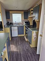 Cabin Sleeps 6 With Wifi