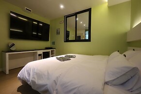 Hotel Kkulbam Stay