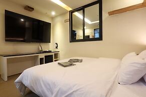 Hotel Kkulbam Stay