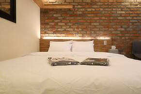 Hotel Kkulbam Stay