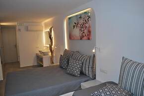 Mina Cozy Studios