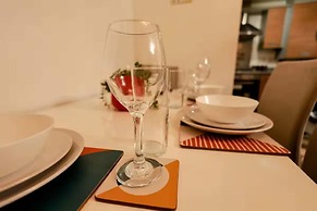 Stylish 2BR Apartment Parking PS5 Wifi