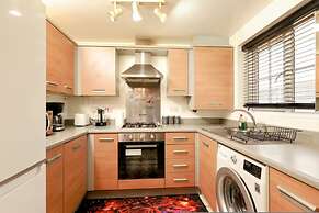 Stylish 2BR Apartment Parking PS5 Wifi
