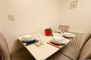 Stylish 2BR Apartment Parking PS5 Wifi