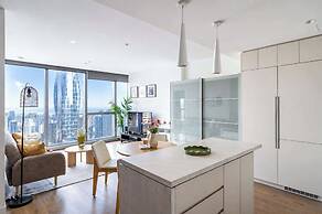 Sky High Views CBD Stay Near Ritz Carlton