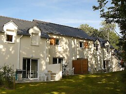 Spacious Duplex Cabin Cottage for 6