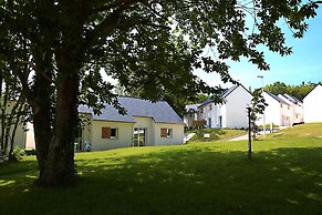 Spacious Duplex Cabin Cottage for 6