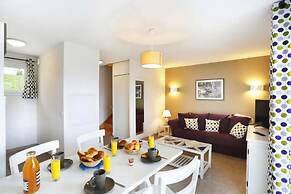 Spacious Duplex Cabin Cottage for 6