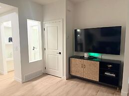 Modern Retreat 3BR 2&half Bath