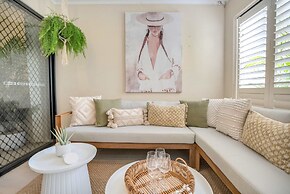 Spacious Retreat With Courtyard Resort Pool