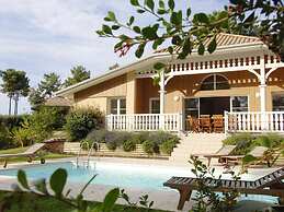 Luxury Golf & Ocean Villa Escape