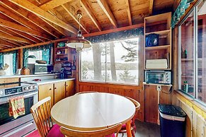 Peaceful 2BR Lakefront Cabin w/ New Dock