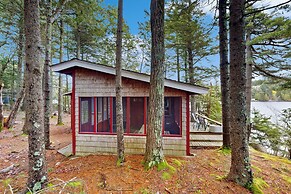 Peaceful 2BR Lakefront Cabin w/ New Dock